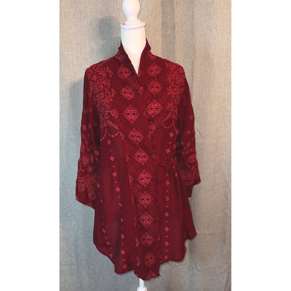 Johnny Was embroidered wrap  Kimono Women's Size Small Asymmetrical Maroon Flaw